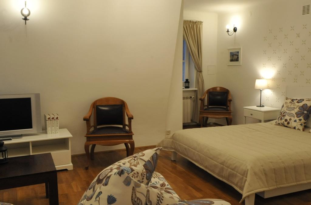 Milotu - Apartament Uniwersytecki Варшава Экстерьер фото