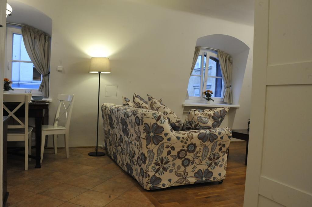 Milotu - Apartament Uniwersytecki Варшава Экстерьер фото